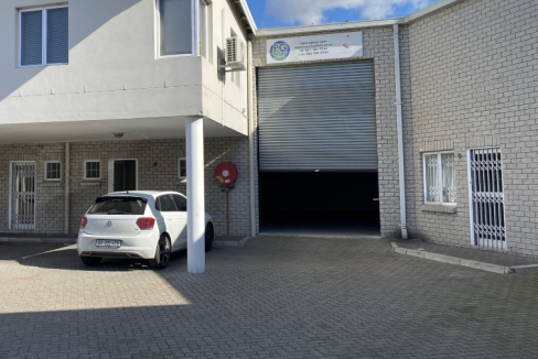 203m² Warehouse For Rent in Airport City Airport Industria